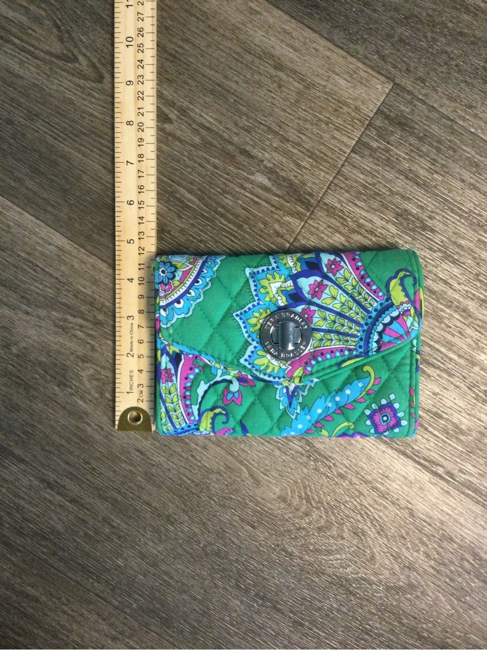 Vera Bradley Green Quilted Paisley Turn-Lock Wallet - Picture 5 of 6
